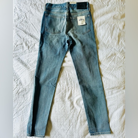 Levi’s Twig High Slim High Rise Slim Leg Ankle Fit Light Wash Button Fly Jeans - Picture 3 of 14